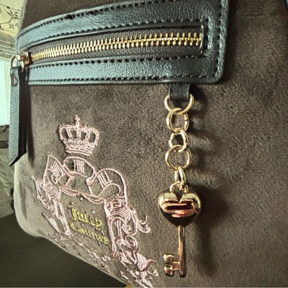 Juicy Couture Velour Backpack Brown Crest Logo Heart Key Charm NWT Y2K - Picture 7 of 7